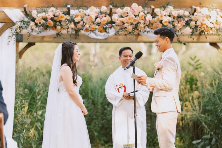 bishop farmstead wedding photographer