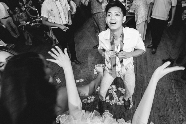 bishop farmstead wedding photographer